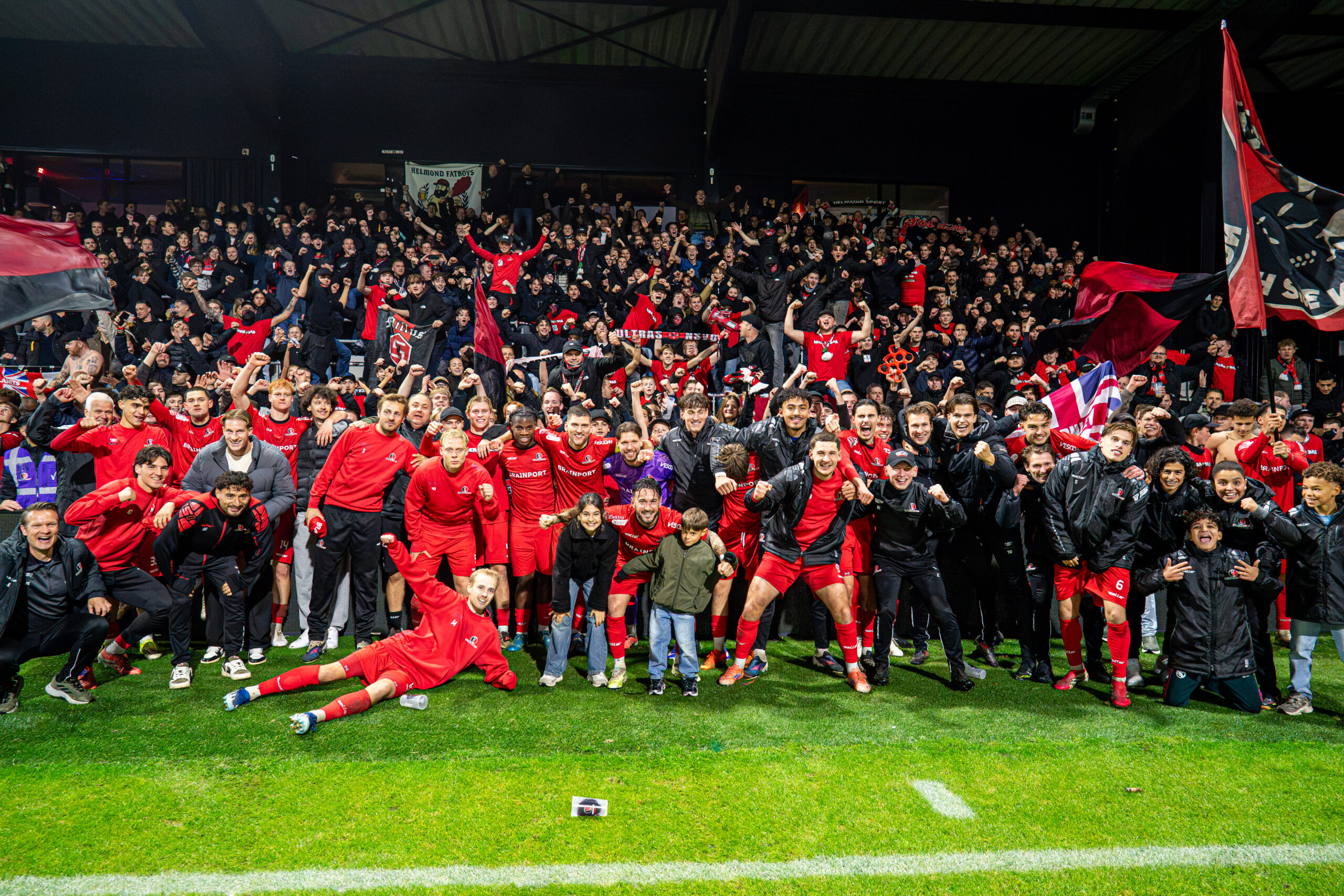 Helmond Sport wint derby in blessuretijd na spectaculaire comeback!